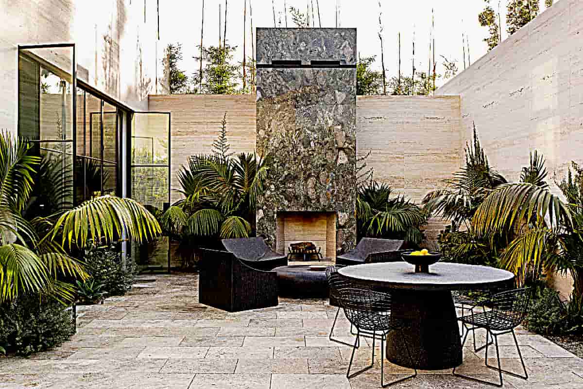 Conceived as an Urban Oasis this residence in Venice Beach, California. Antwerp architect Kanika designs a vibrant Urban Oasis in Venice Beach, California; Victoria an Urban Oasis