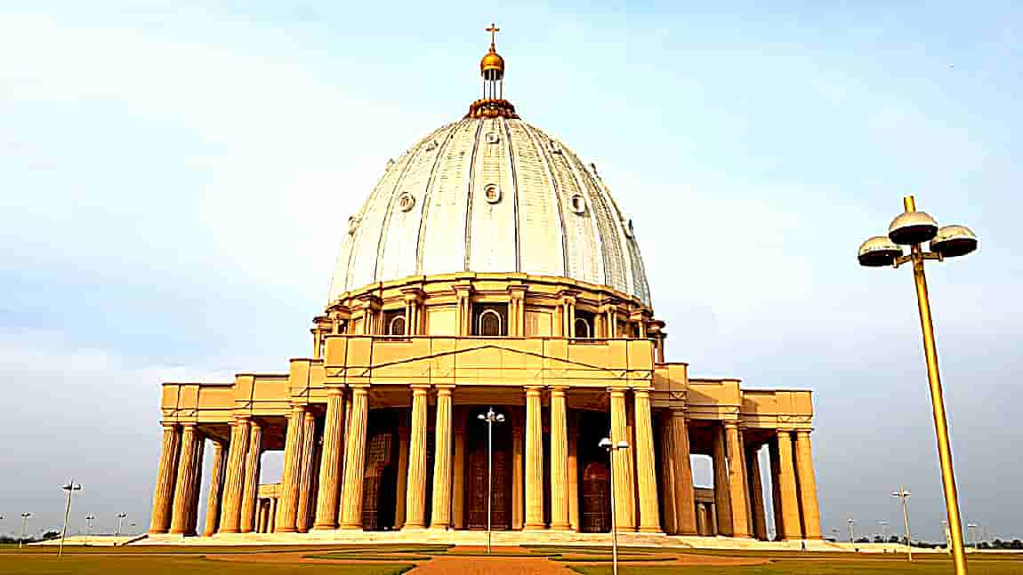 The World’s Most Absolutely Amazing And Beautiful Architecture—Basilica of our Lady of Peace in Yamoussoukri, Ivory Coast