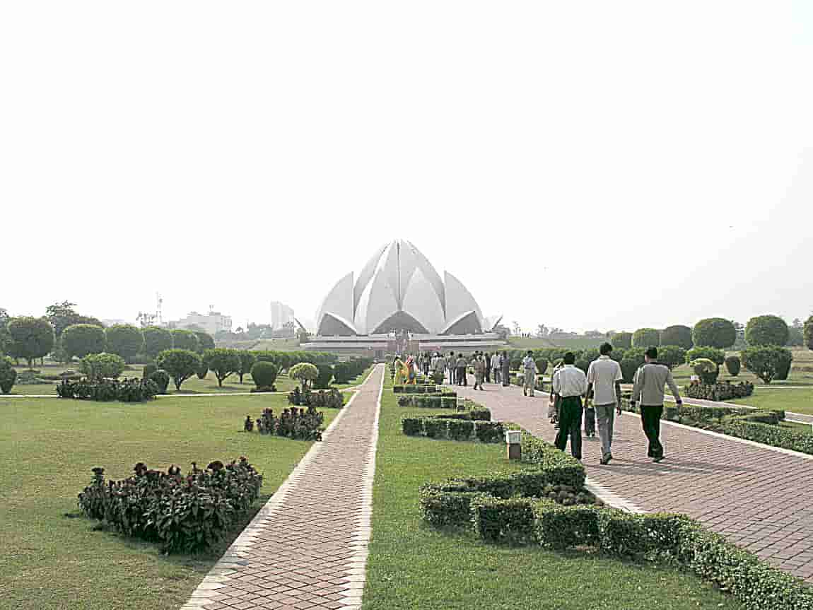 The World’s Most Absolutely Amazing And Beautiful Architecture—The Lotus Temple in New Delhi, India