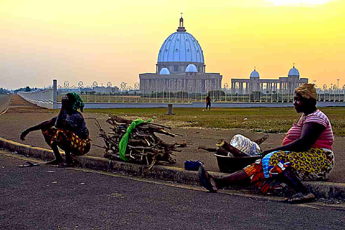 The World’s Most Absolutely Amazing And Beautiful Architecture—Basilica of our Lady of Peace in Yamoussoukri, Ivory Coast