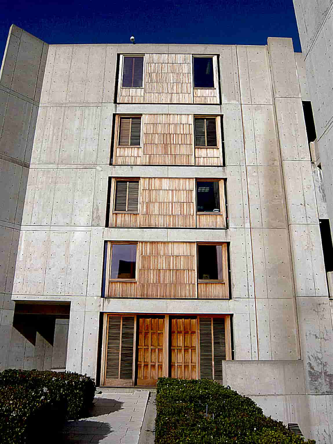 The World’s Most Absolutely Amazing And Beautiful Architecture—The Salk Institute for Biological Studies in La Jolla, California