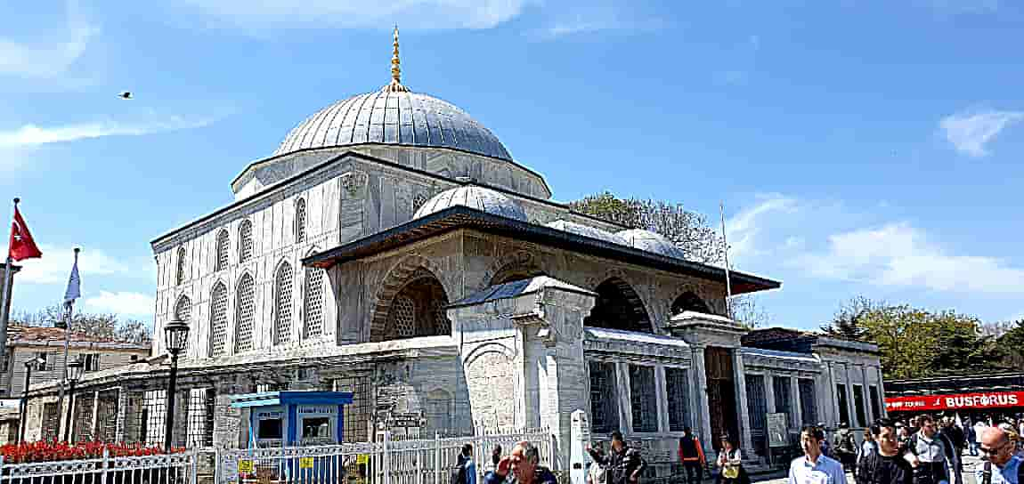 The World’s Most Absolutely Amazing And Beautiful Architecture—The Blue Mosque in Istanbul, Turkey