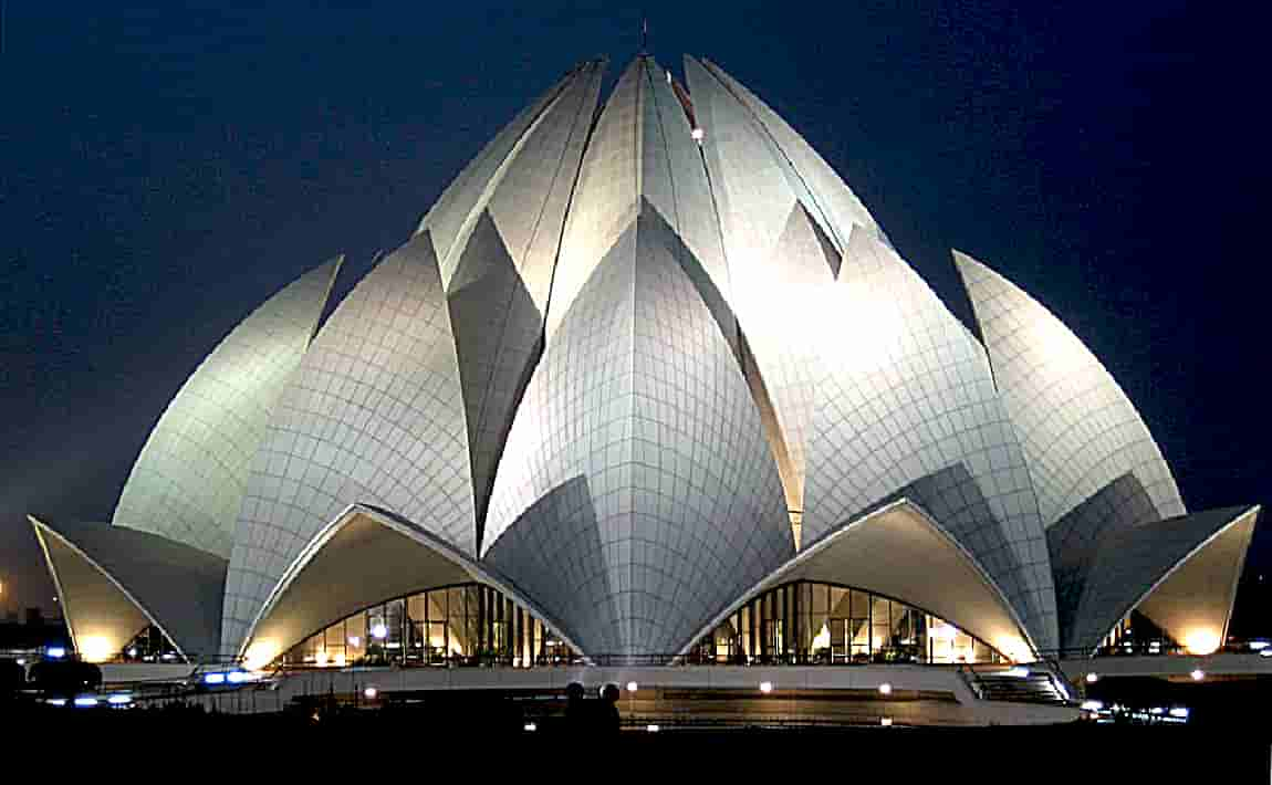 The World’s Most Absolutely Amazing And Beautiful Architecture—The Lotus Temple in New Delhi, India