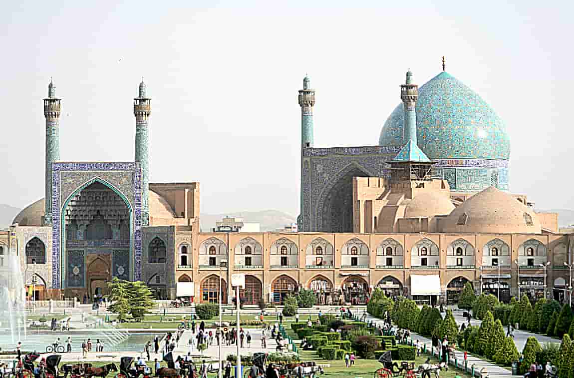 The World’s Most Absolutely Amazing And Beautiful Architecture—Imam Mosque in Isfahan, Iran.