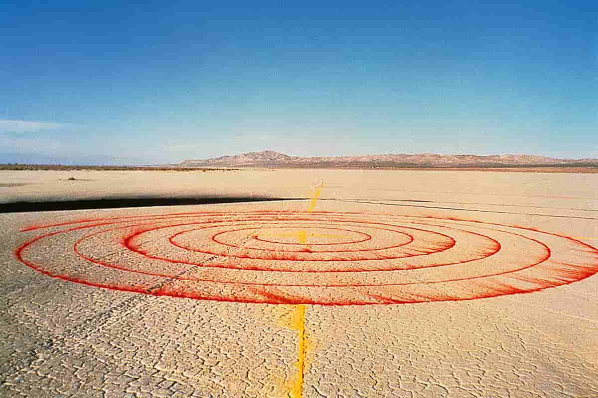 A New Book Celebrates the Groundbreaking Women Who Changed Land Art a New-Art-Magic Book