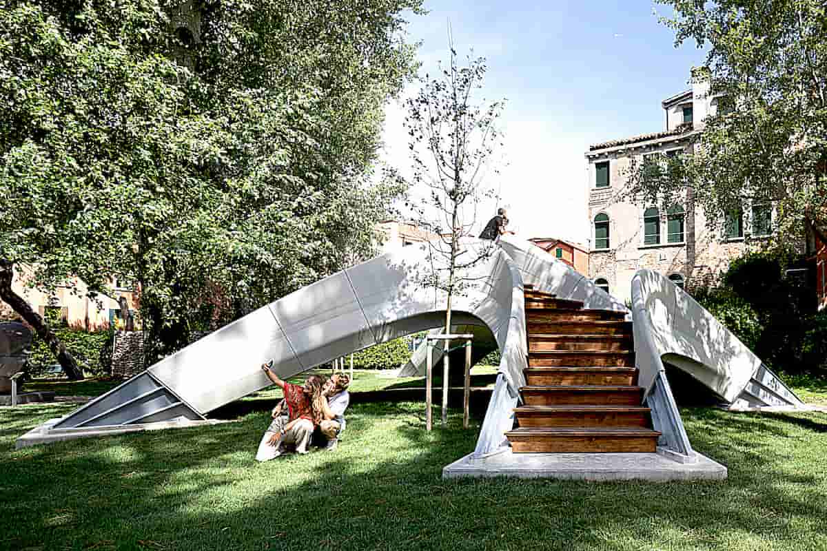 Striatus Bridge: Assembled Without Mortar Striatus is an Arched, Unreinforced Masonry Footbridge Composed of 3D-Printed Concrete