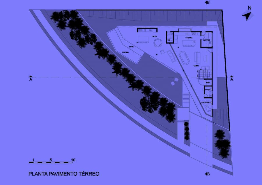 Casa 14-bis, Its Shape Another Peculiarity of the Having Only Three Sides