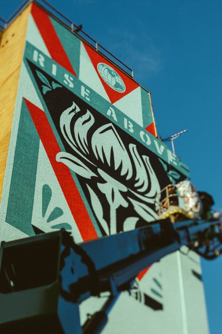 In London, a 15-Foot Flower Advocates for Environmental Justice