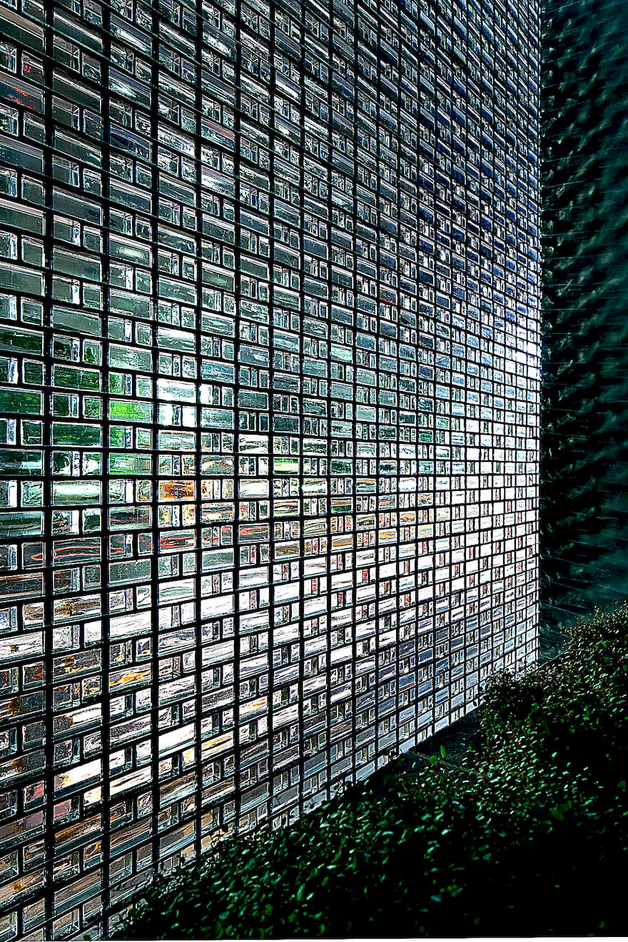 Hiroshi Nakamura's Hiroshima masterpiece: 6,000 glass blocks soften light, silence noise, and reveal a serene courtyard