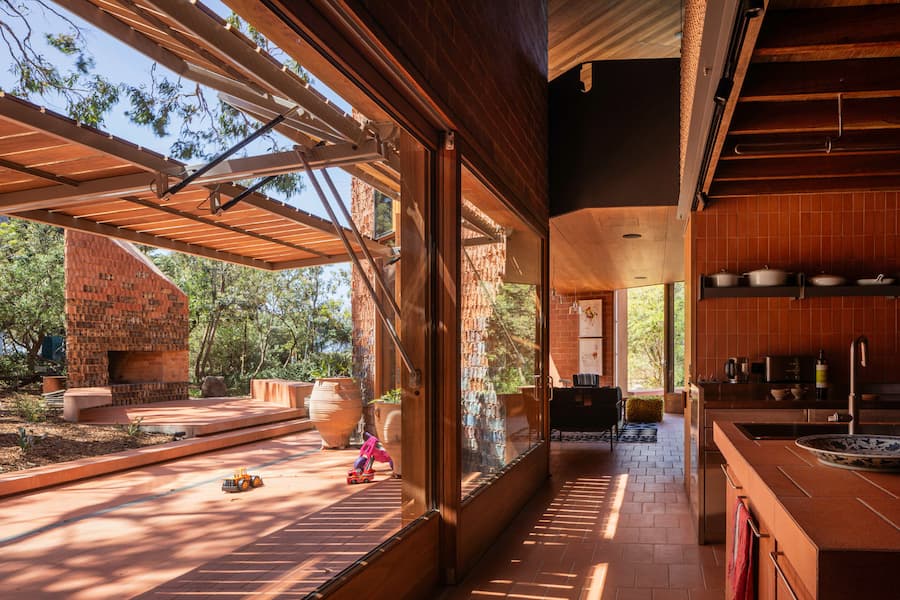 Burnt Earth Beach House Replaces a Dilapidated Beach Shack