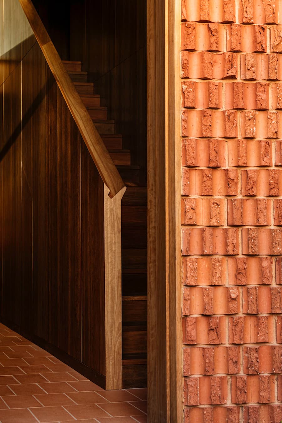 Burnt Earth Beach House Replaces a Dilapidated Beach Shack