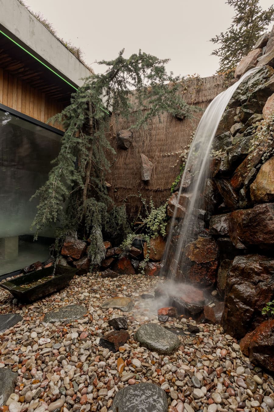 Woloshyn Bathhouse: A Moldovan Sanctuary Where Nature and Design Entwine