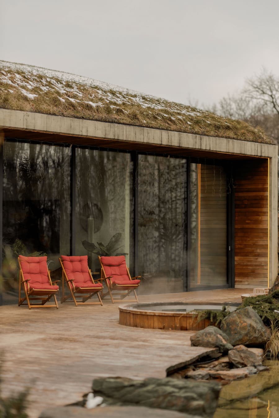 Woloshyn Bathhouse: A Moldovan Sanctuary Where Nature and Design Entwine