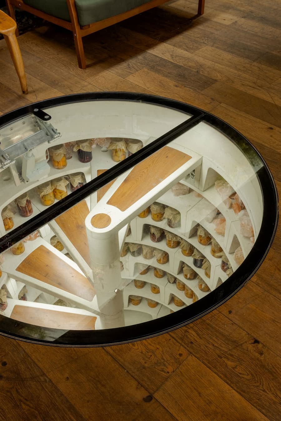 Woloshyn Bathhouse: A Moldovan Sanctuary Where Nature and Design Entwine
