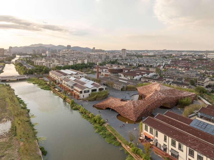 Kengo Kuma Marries Artisanal Craftsmanship with Cutting-Edge Technology in Yixing’s UCCA Clay Museum