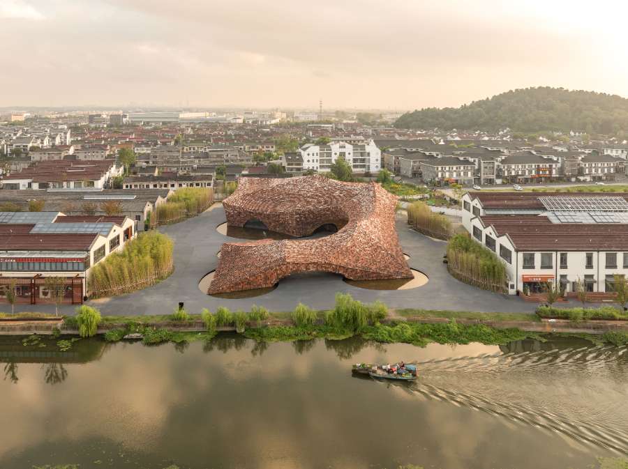 Kengo Kuma Marries Artisanal Craftsmanship with Cutting-Edge Technology in Yixing’s UCCA Clay Museum