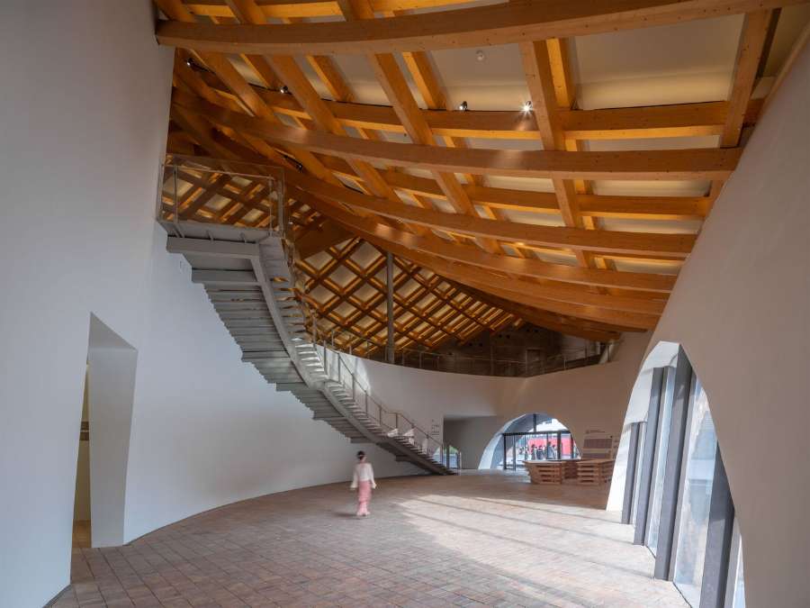 Kengo Kuma Marries Artisanal Craftsmanship with Cutting-Edge Technology in Yixing’s UCCA Clay Museum