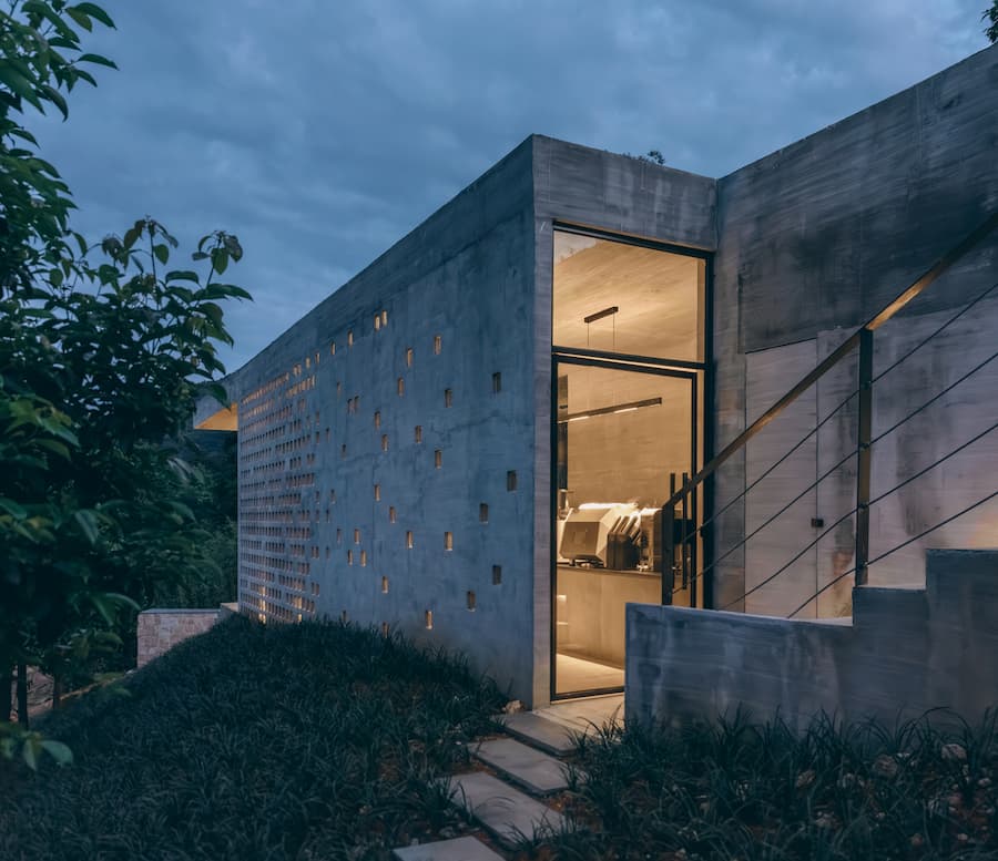 Half-Mountain Cloud Station—"Two-Mountain Architectural Art Program" 
