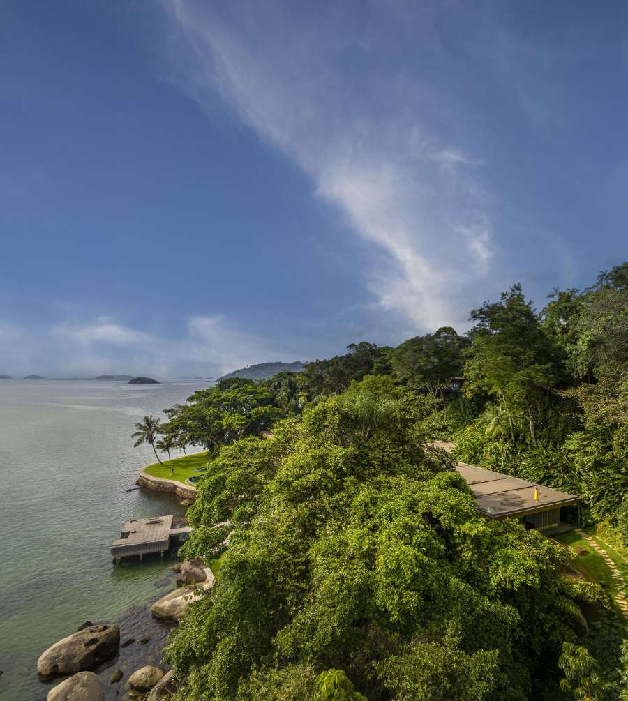 AEA House: A Thoughtful Fusion of Architecture, Nature, and Summer Living in Brazil
