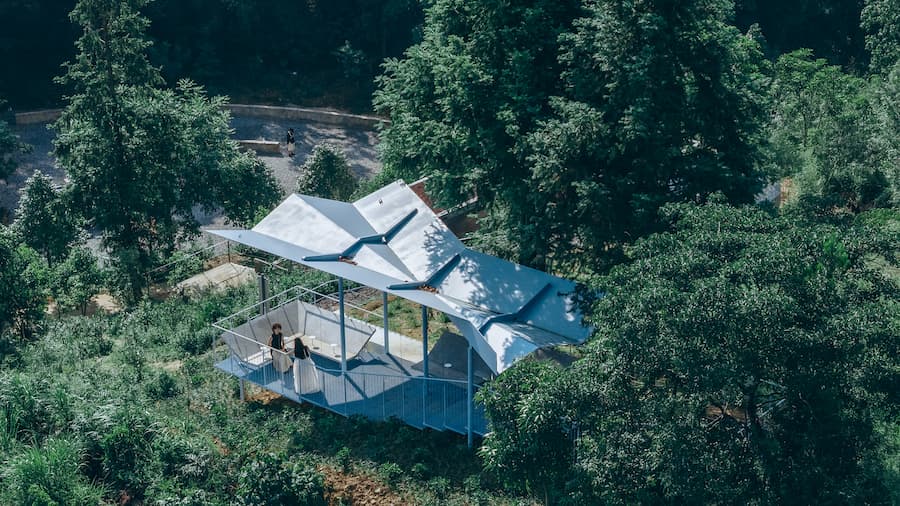 Half-Mountain Cloud Station—"Two-Mountain Architectural Art Program" 