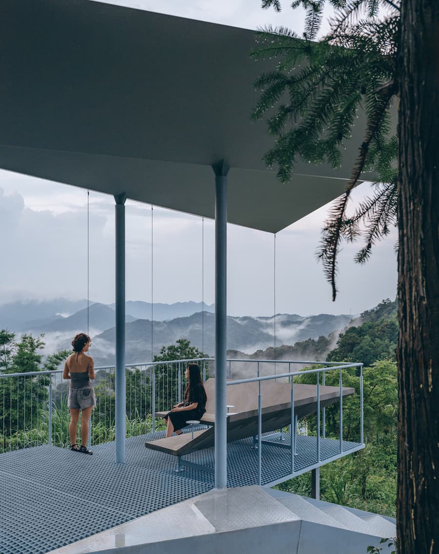 Half-Mountain Cloud Station—"Two-Mountain Architectural Art Program" 
