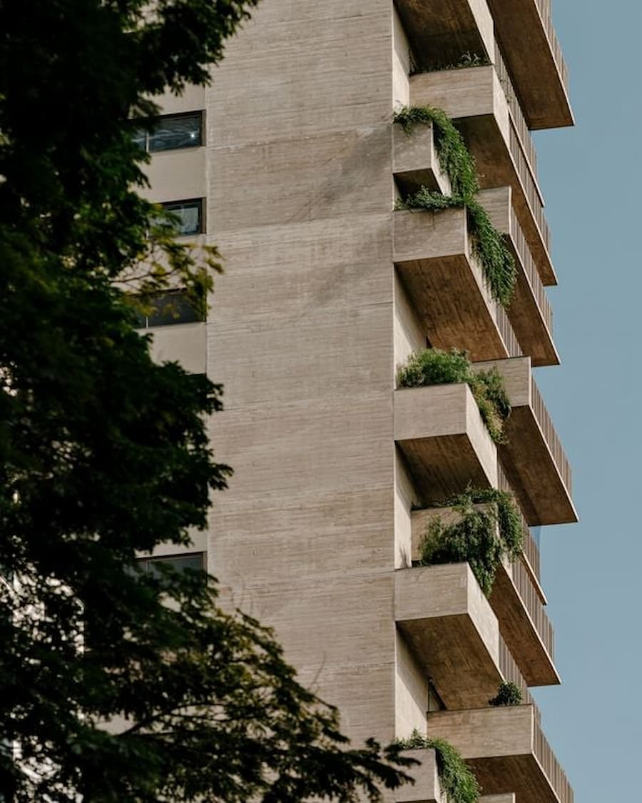 Ibaté Residential Tower in São Paulo Combines Monumentality and Privacy 