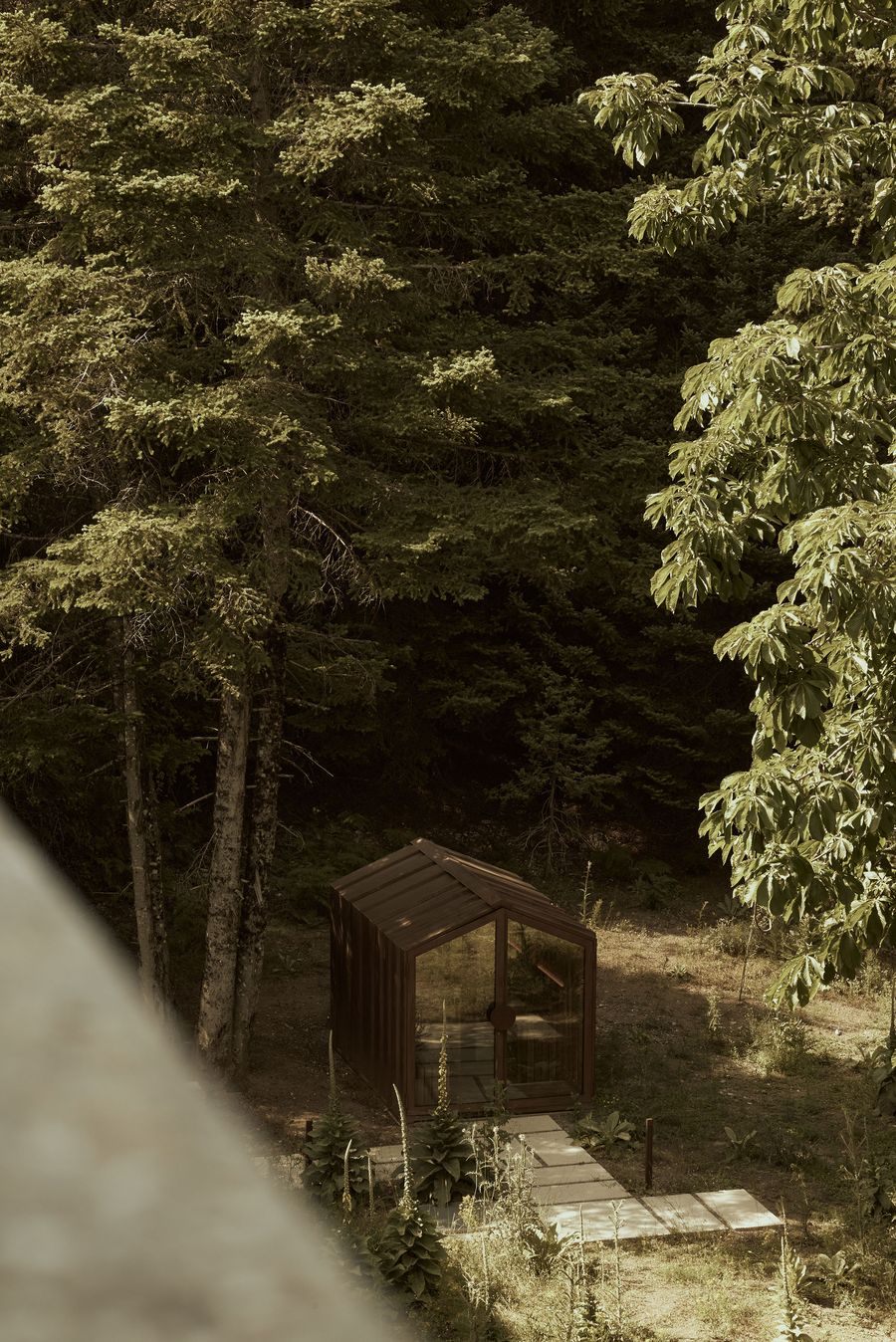 Rekindling Idyllic MANNA at a Design-Led Retreat in the Greek Mountains