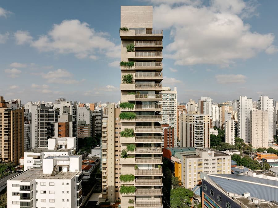 Ibaté Residential Tower in São Paulo Combines Monumentality and Privacy 