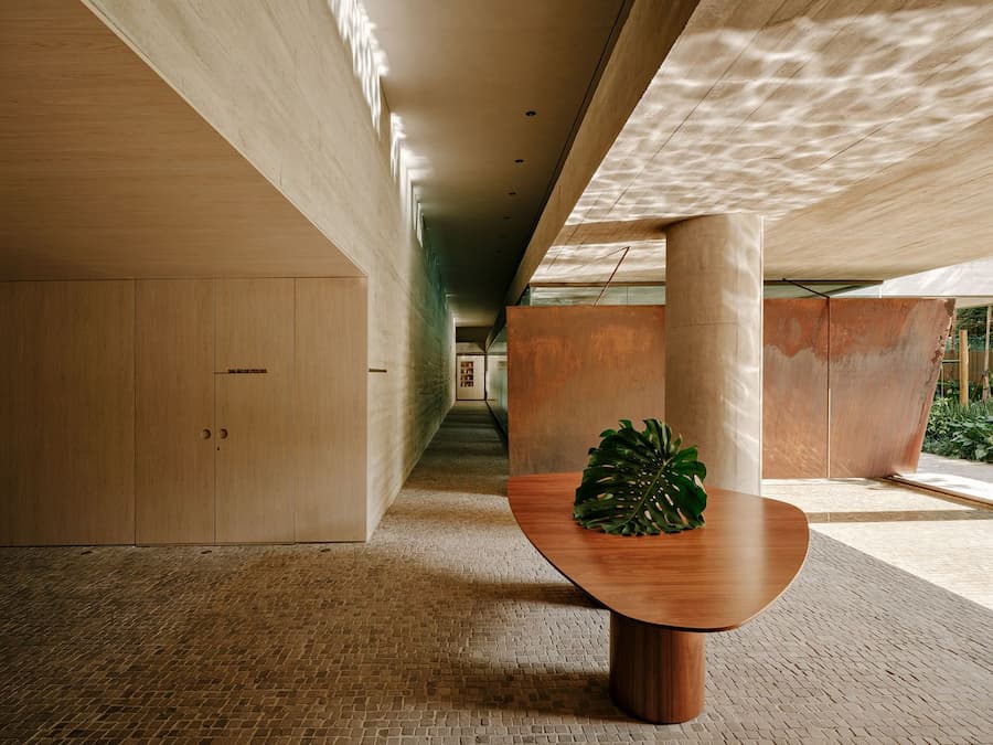 Ibaté Residential Tower in São Paulo Combines Monumentality and Privacy 