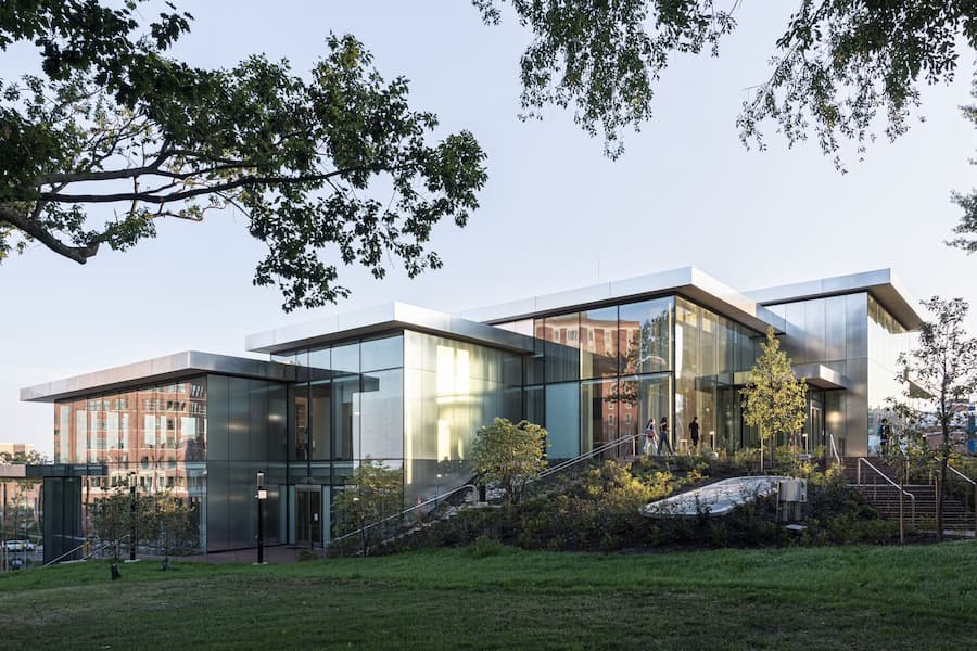 彭博學生中心專為學生生活而建的設施