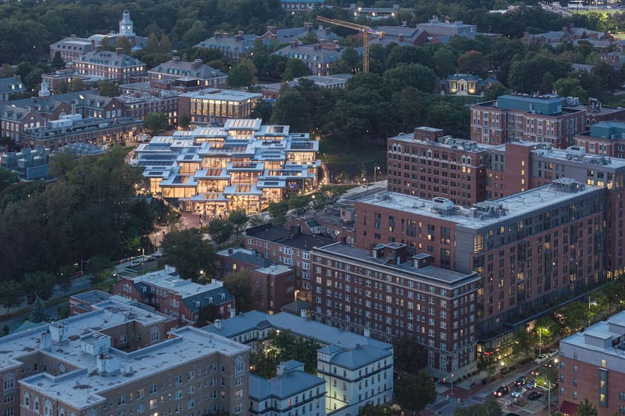 彭博學生中心專為學生生活而建的設施