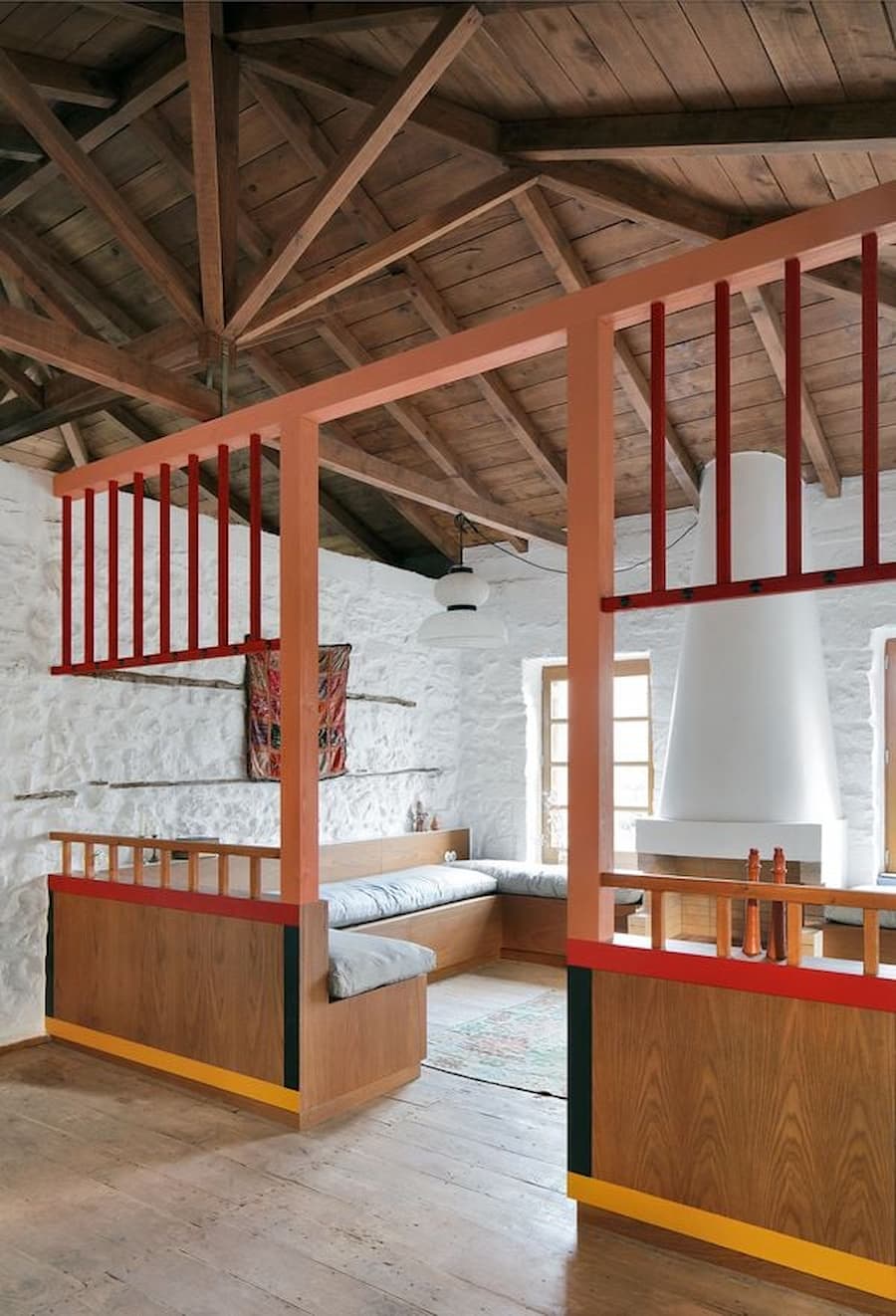 Point Supreme 翻新Peloponnese半島的一座石屋，打造現代家庭生活