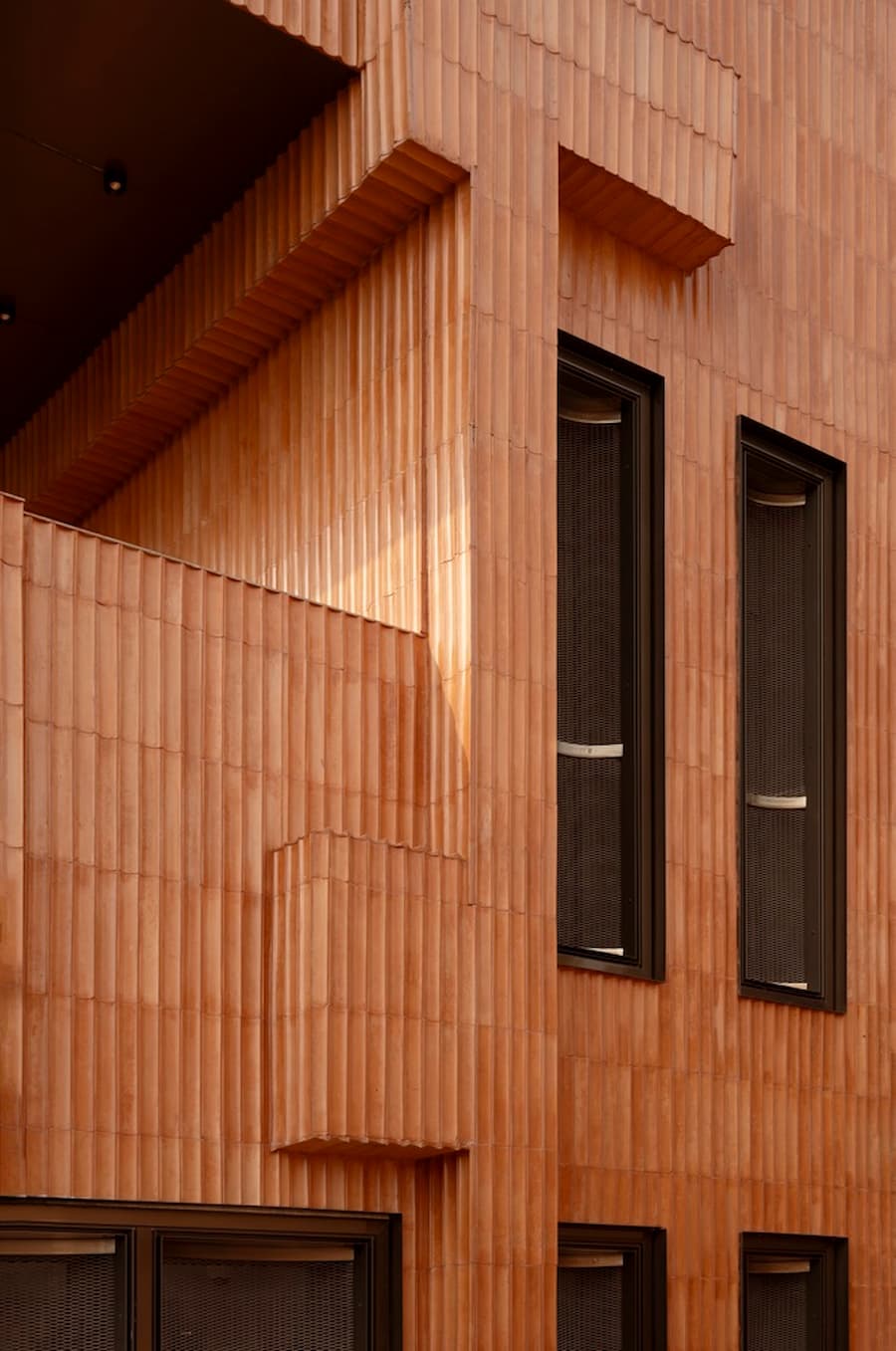 在城市帶凹槽的音量景觀