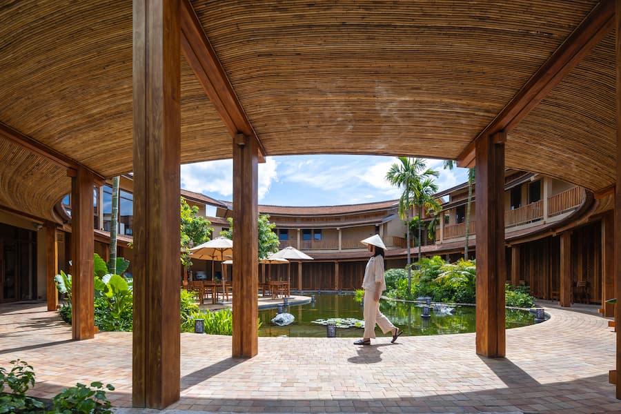 納米亞河畔度假村