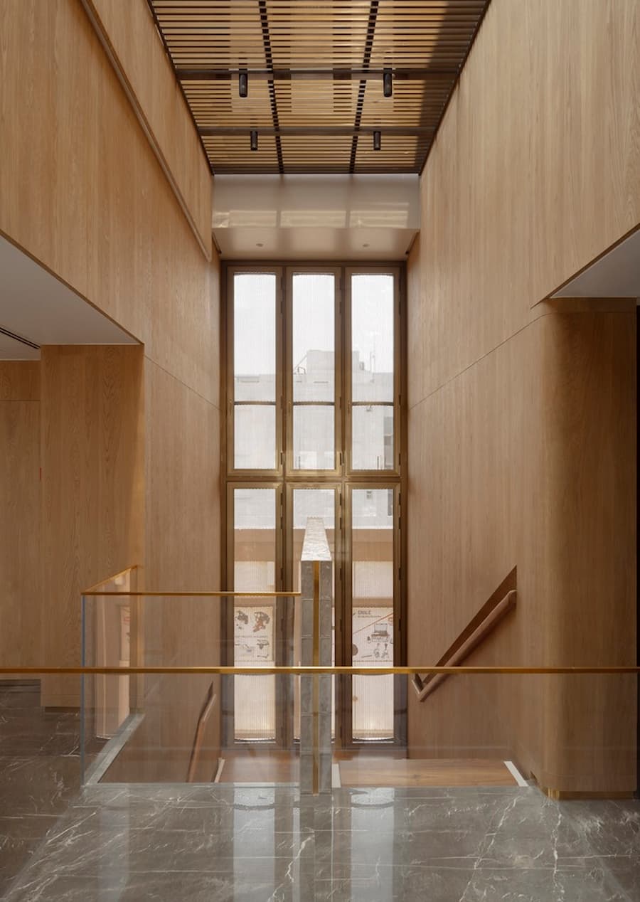 在城市帶凹槽的音量景觀