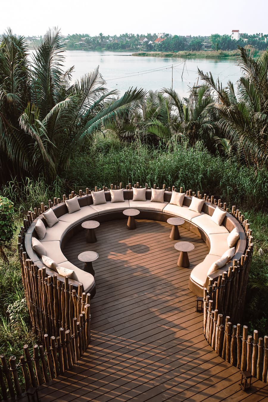 納米亞河畔度假村