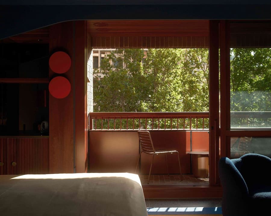 一家令人耳目一新、獨具特色的飯店，體現了墨爾本的文化活力