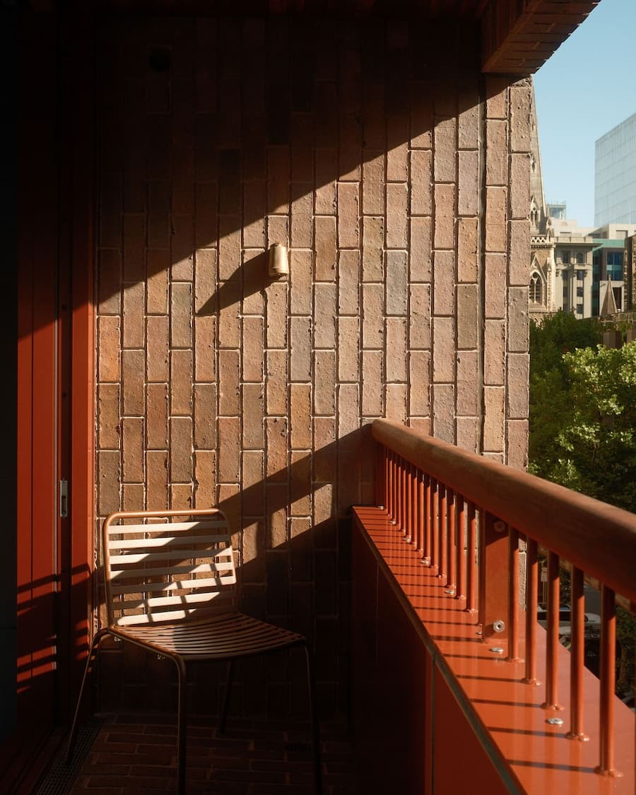 一家令人耳目一新、獨具特色的飯店，體現了墨爾本的文化活力