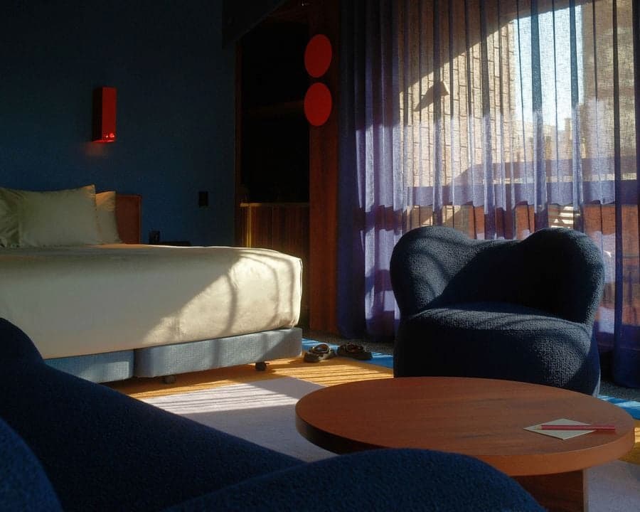 一家令人耳目一新、獨具特色的飯店，體現了墨爾本的文化活力