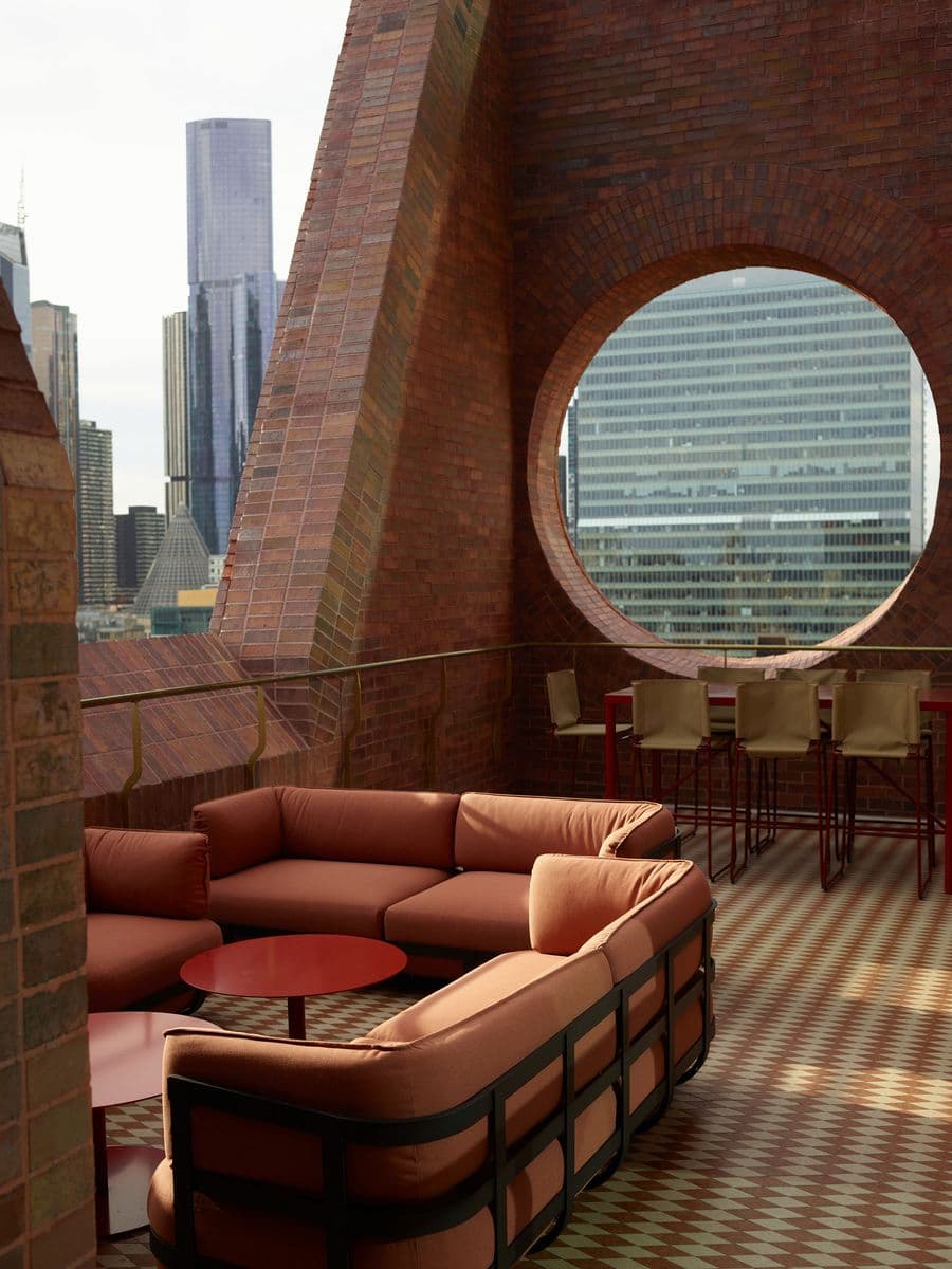 一家令人耳目一新、獨具特色的飯店，體現了墨爾本的文化活力