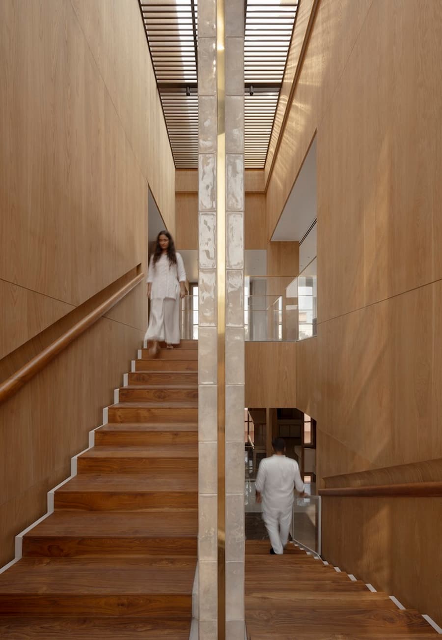 在城市帶凹槽的音量景觀