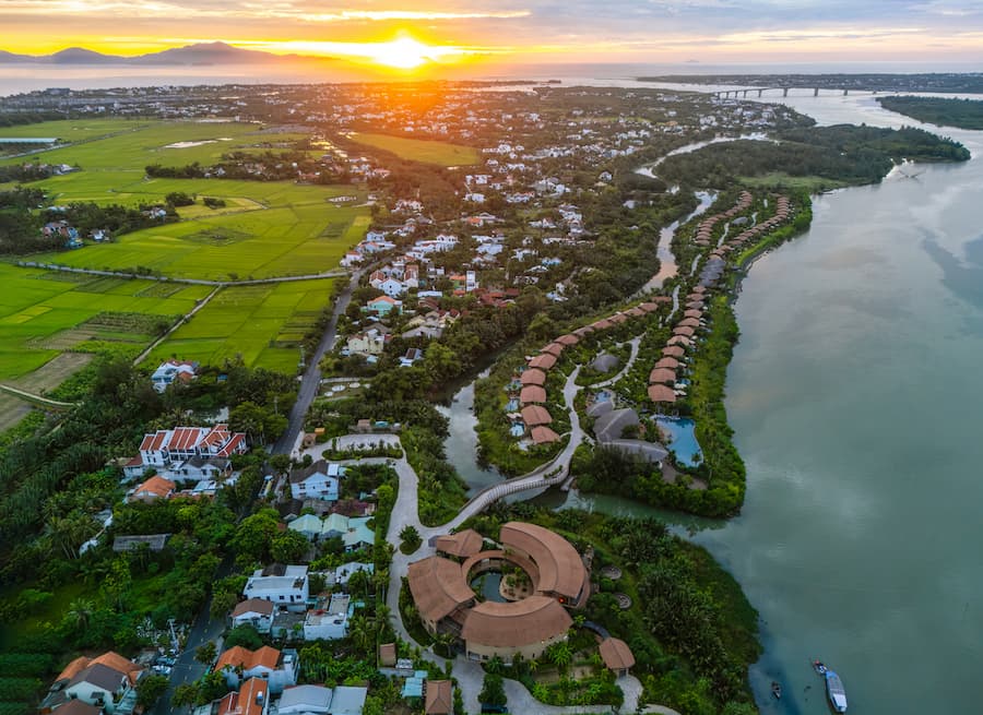 納米亞河畔度假村