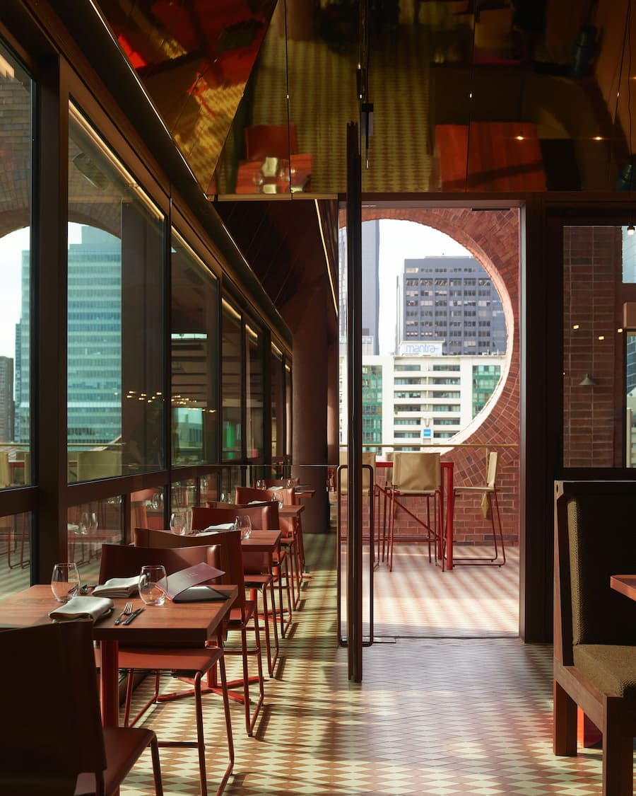 一家令人耳目一新、獨具特色的飯店，體現了墨爾本的文化活力