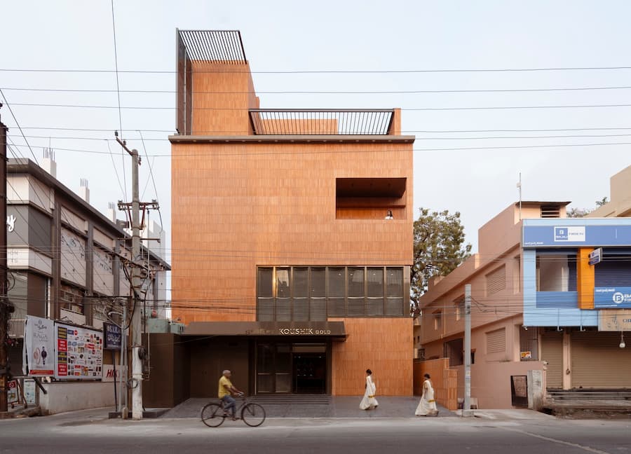 在城市帶凹槽的音量景觀