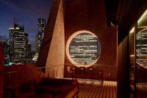 一家令人耳目一新、獨具特色的飯店，體現了墨爾本的文化活力