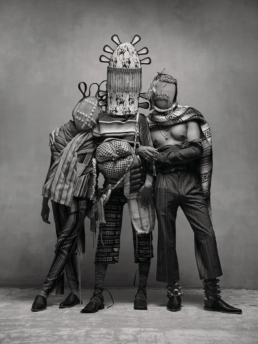 在黑白影像中,挑戰性別、文化與信仰的邊界