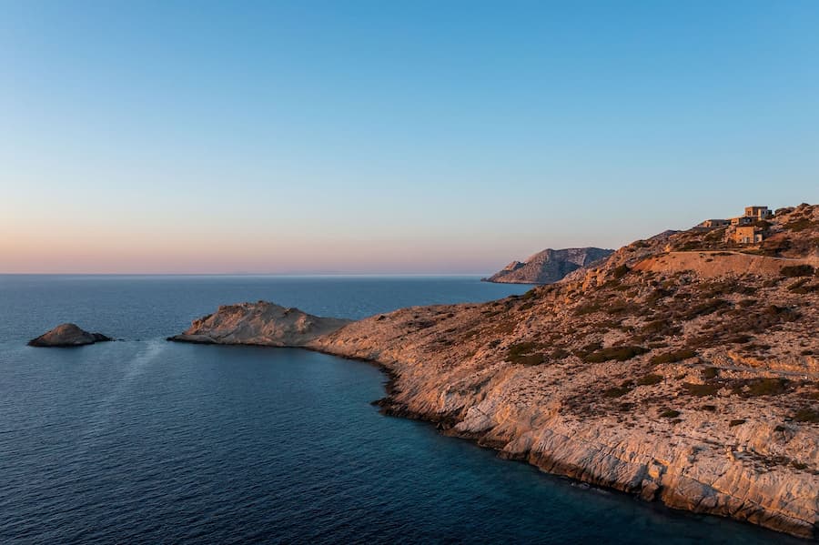 Antiparos 島現代避暑別墅，面向愛琴海的景觀