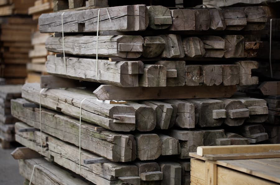 回收木材堆放與再利用狀態