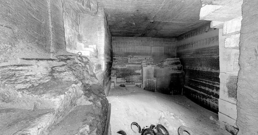 被遺棄後仍持續變化的地下空間