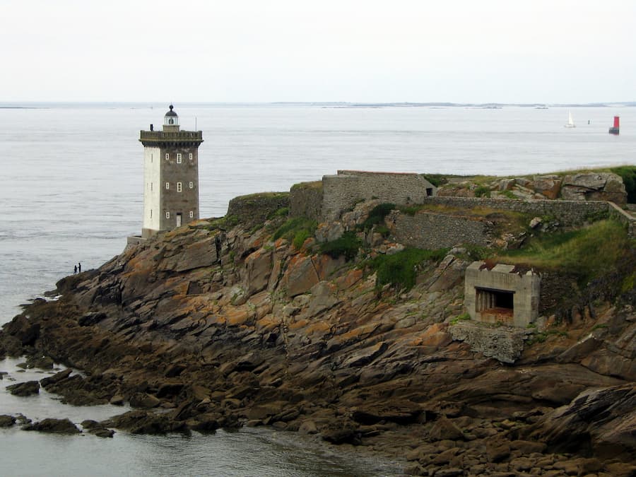 結構持續暴露於環境中產生變化